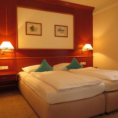 Park Hotel Am Schloss Ettringen  المظهر الخارجي الصورة